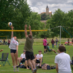 Album photos/vidéos du tournoi de volley sur herbe du 17 mai 2026